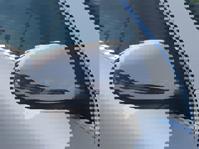 Used 2025 Mercedes-Benz GLA 250 image 12