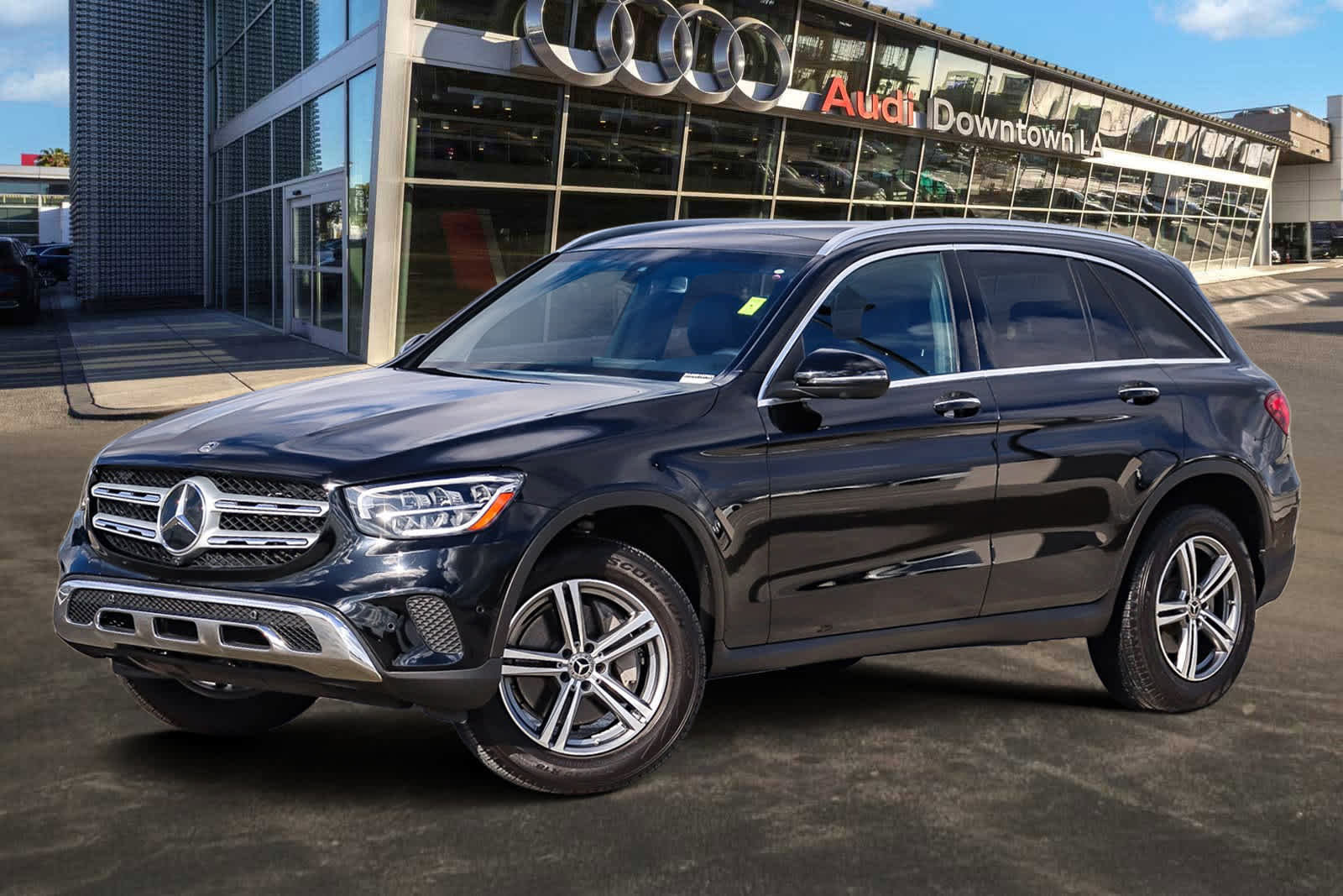 Used 2020 Mercedes-Benz GLC 300 image 1