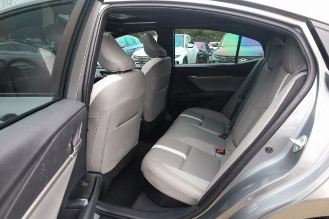 Used 2025 Toyota Camry SE image 24