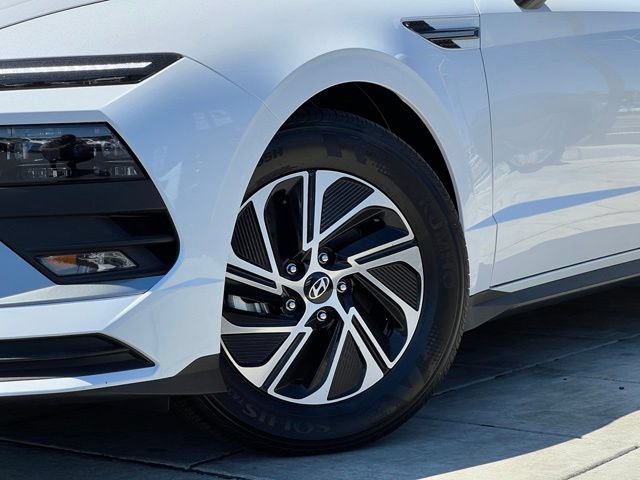 New 2026 Hyundai Sonata Blue FWD image 2