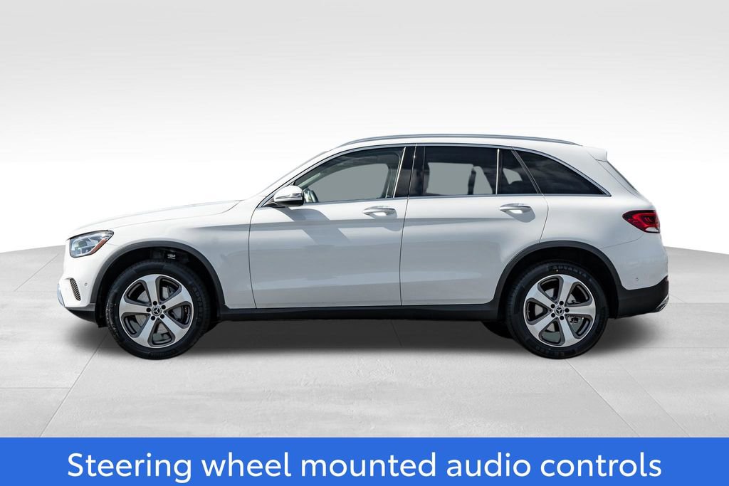 Used 2022 Mercedes-Benz GLC 300 4MATIC w/ Premium Package Lite image 4