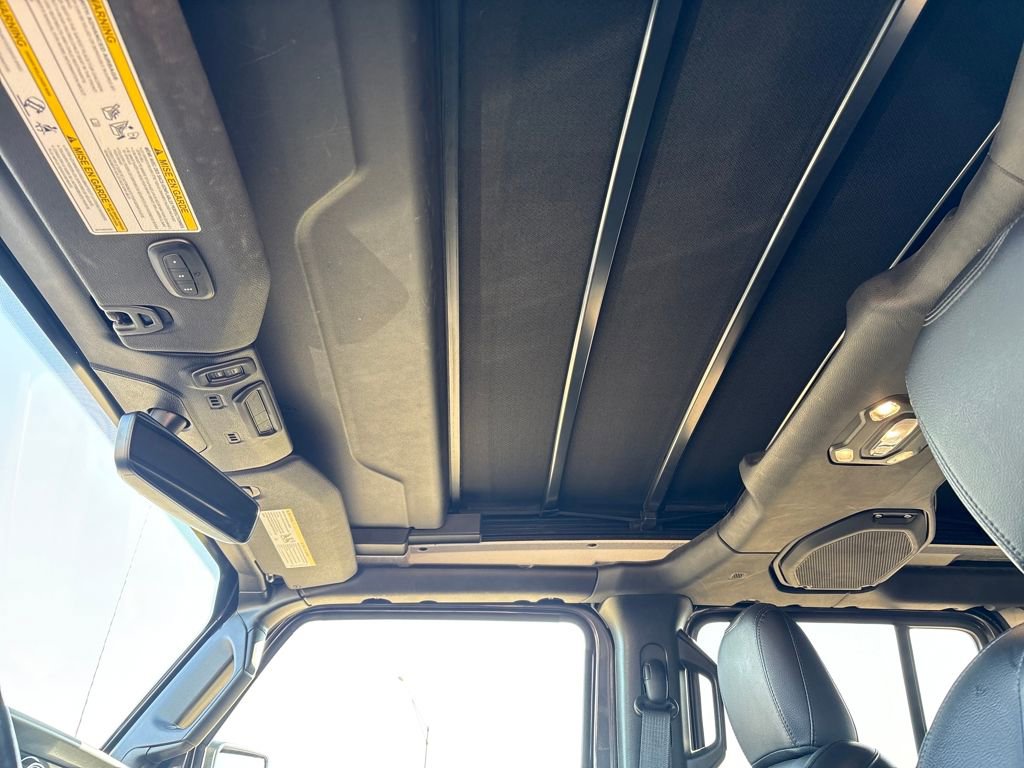 Used 2022 Jeep Wrangler Unlimited Sahara image 26