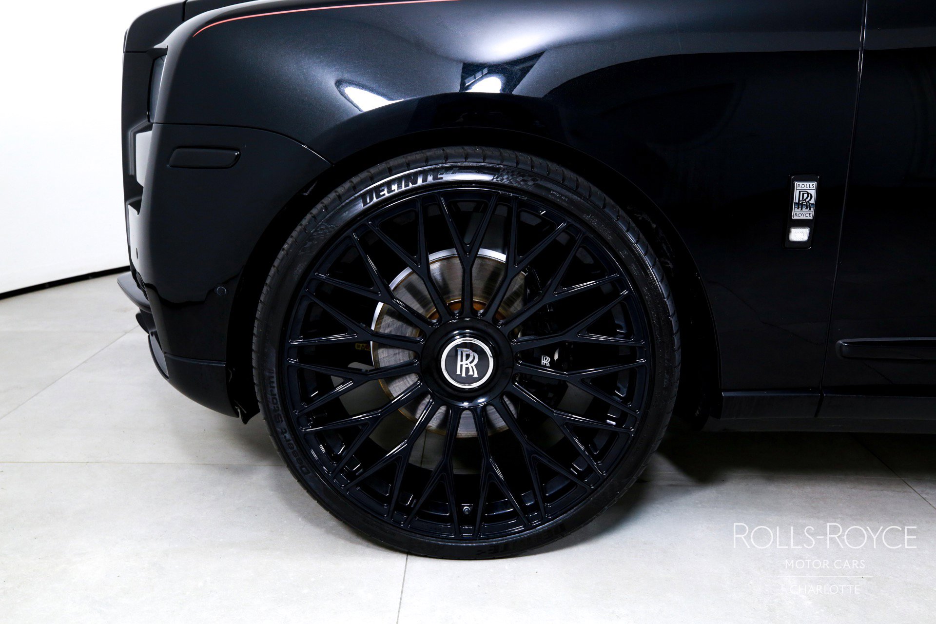 Certified 2022 Rolls-Royce Cullinan w/ Dark Exterior Package image 37