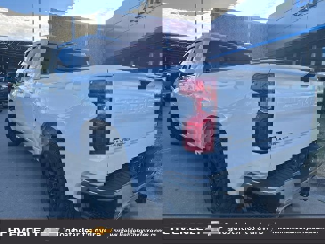 Used 2022 Chevrolet Silverado 1500 LT w/ Z71 Off-Road Package image 7