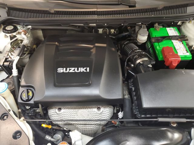 Used 2010 Suzuki Kizashi SE FWD image 23