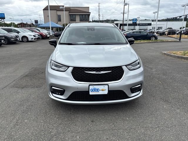 Used 2024 Chrysler Pacifica Limited FWD image 8