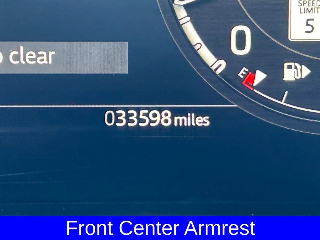 Used 2025 Land Rover Defender 110 S image 38