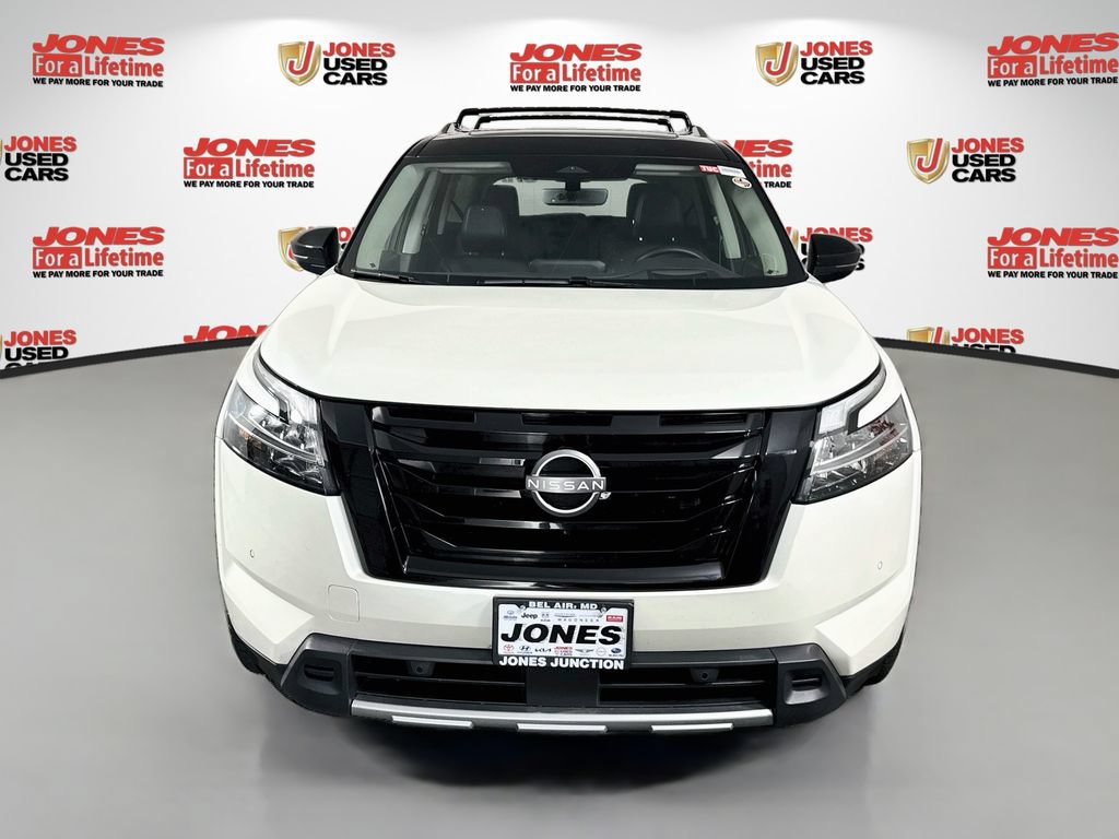 Used 2024 Nissan Pathfinder Platinum AWD/4WD image 14