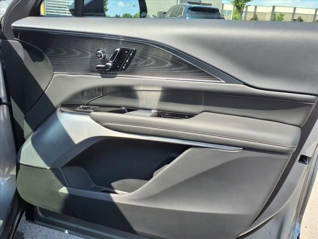 New 2025 Cadillac Lyriq Luxury image 24