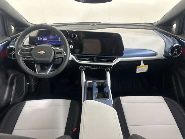 New 2026 Chevrolet Equinox EV LT image 18