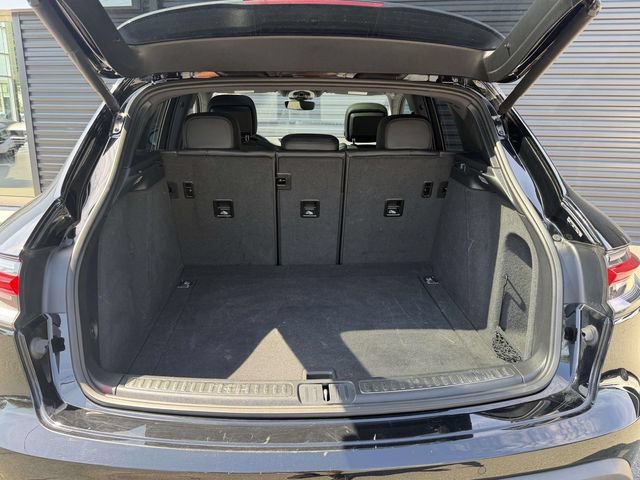 Certified 2023 Porsche Macan S AWD/4WD image 13