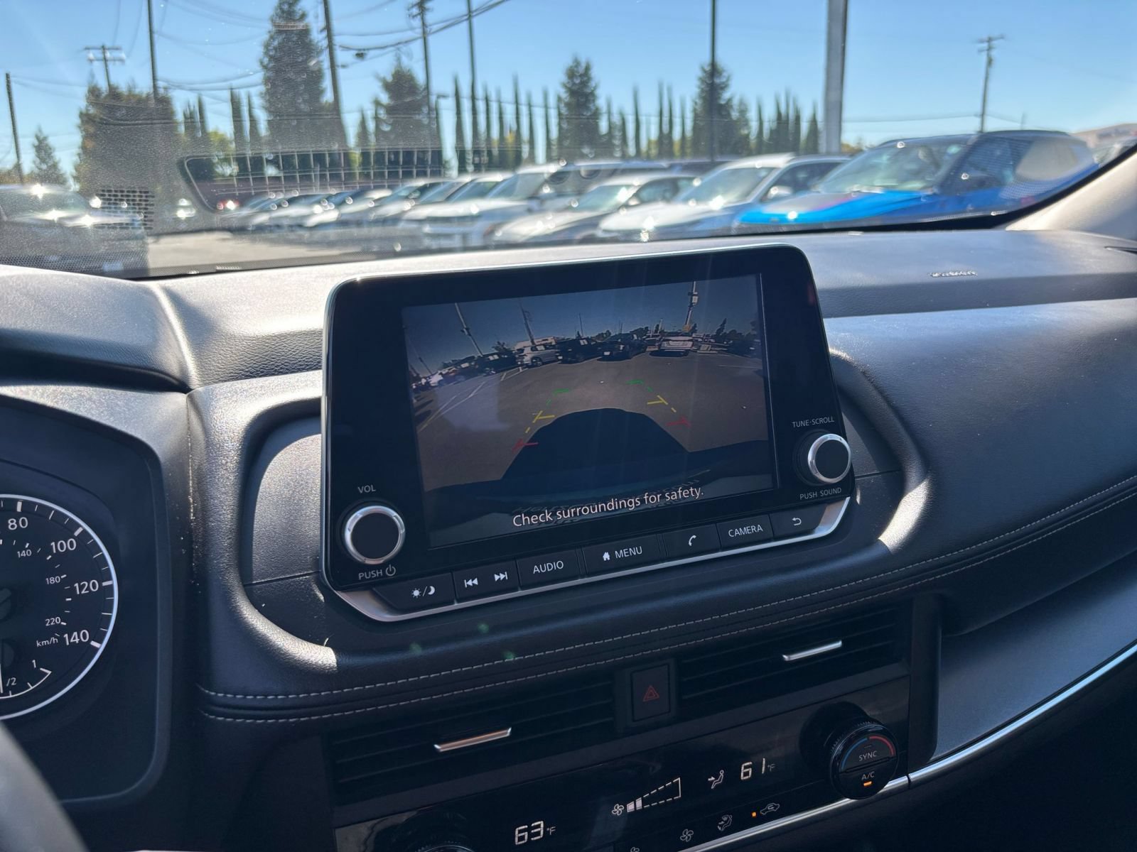 Used 2025 Nissan Rogue SV AWD/4WD image 25
