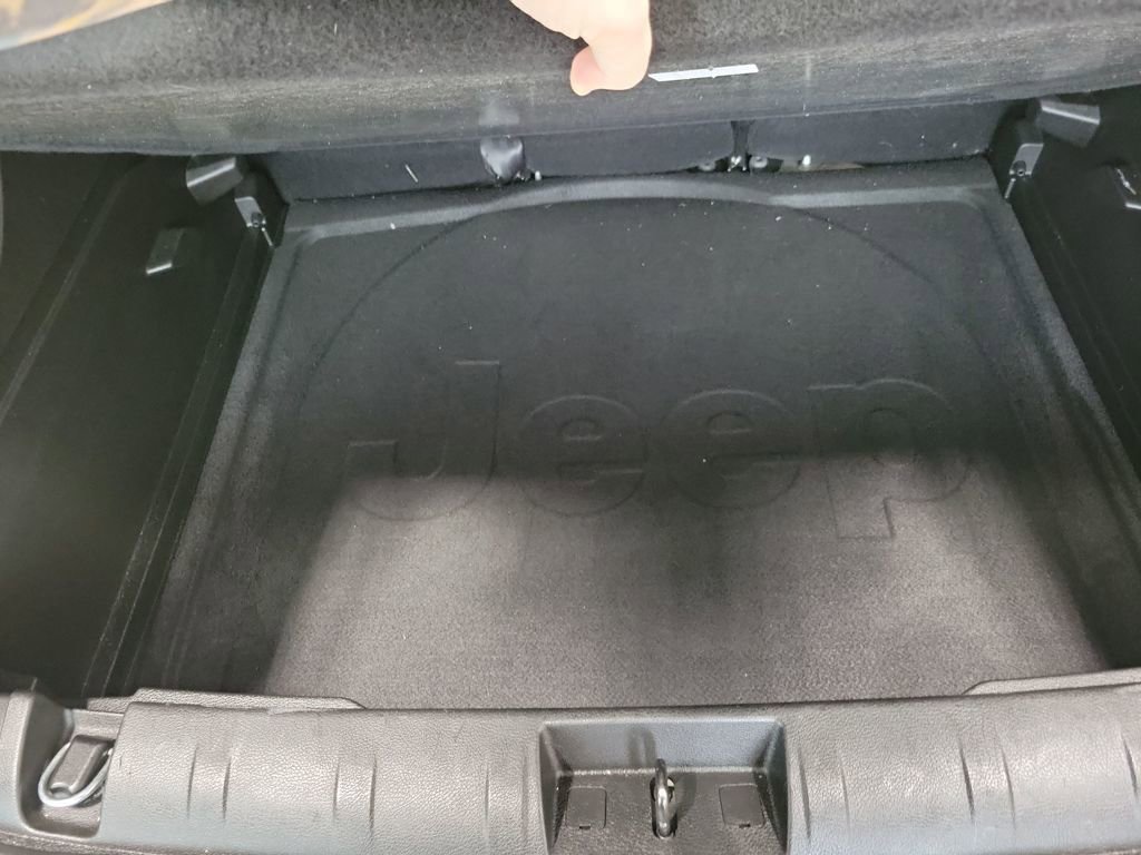 Used 2020 Jeep Renegade Limited image 14