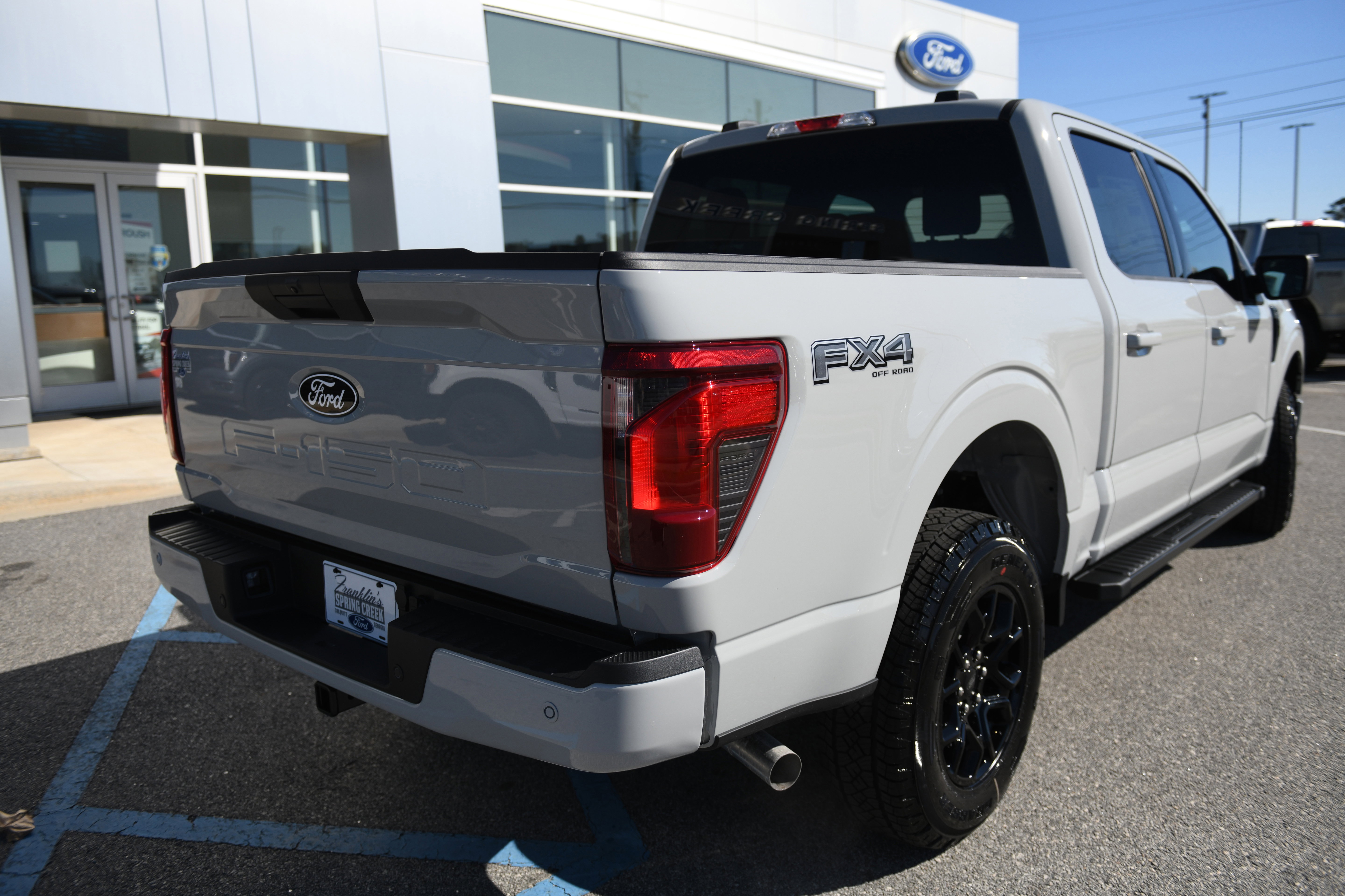 New 2026 Ford F150 XLT w/ FX4 Off-Road Package image 8