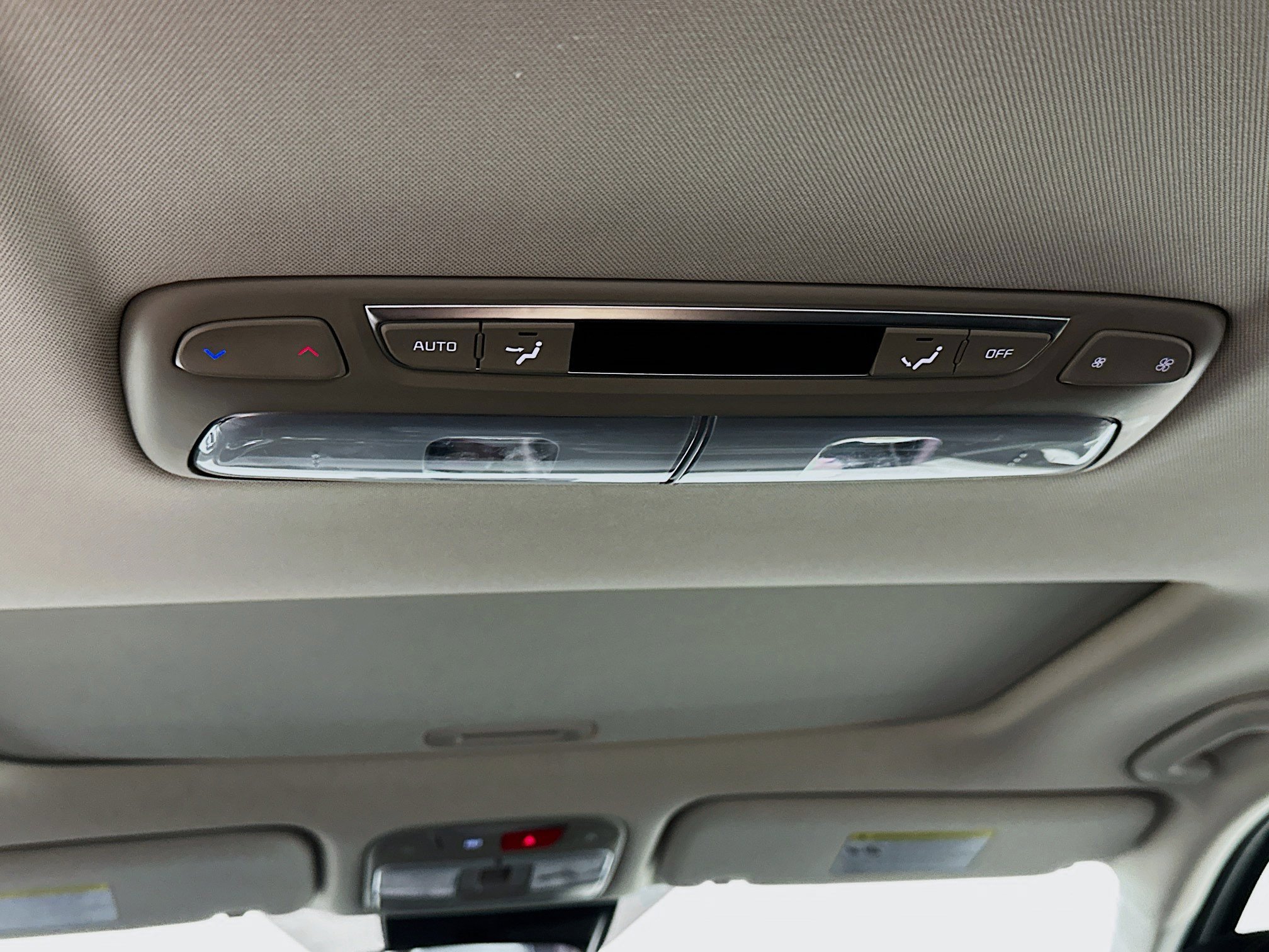 Used 2025 Kia Telluride S FWD image 28