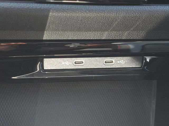 New 2026 Volkswagen GTI SE FWD image 21