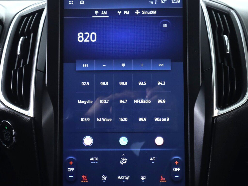 Used 2022 Ford Edge Titanium image 16