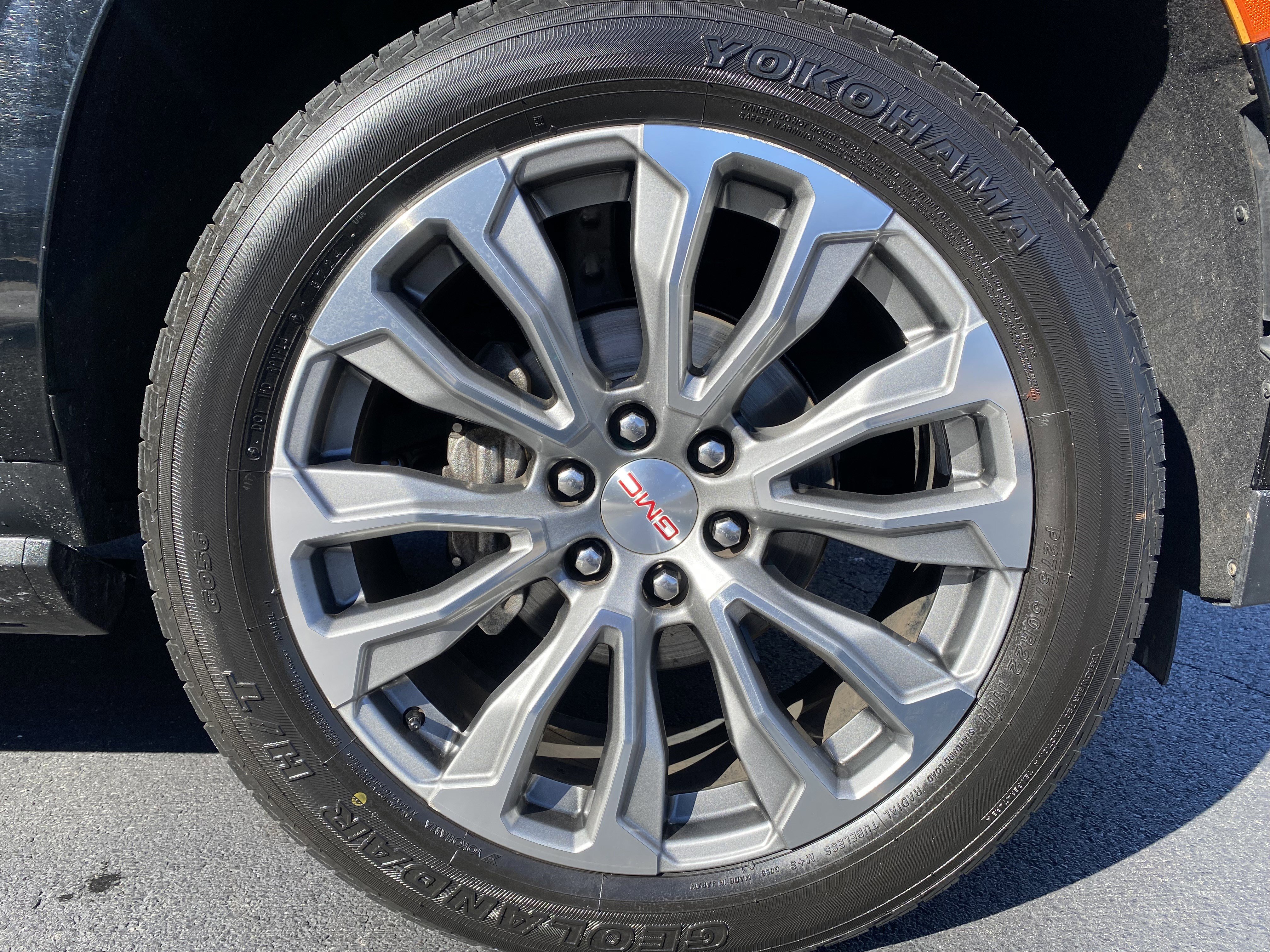 Used 2021 GMC Yukon Denali w/ Denali Premium Package image 46