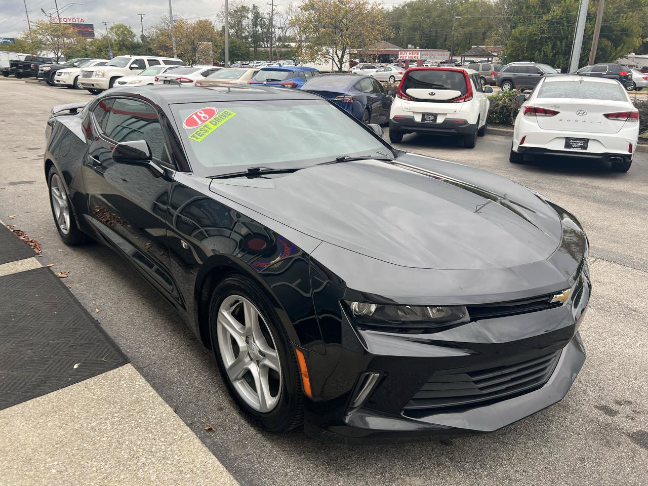Used 2018 Chevrolet Camaro LT RWD image 9