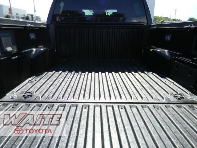 Used 2025 Toyota Tacoma TRD Off-Road AWD/4WD image 4