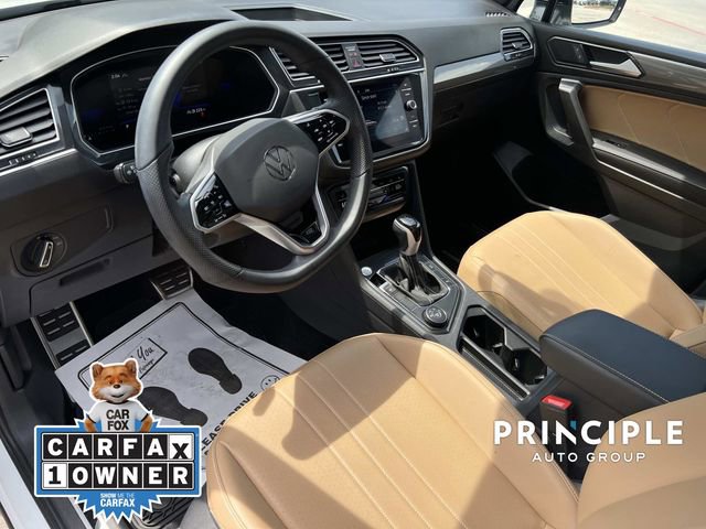 Certified 2024 Volkswagen Tiguan SE R-Line AWD/4WD image 17