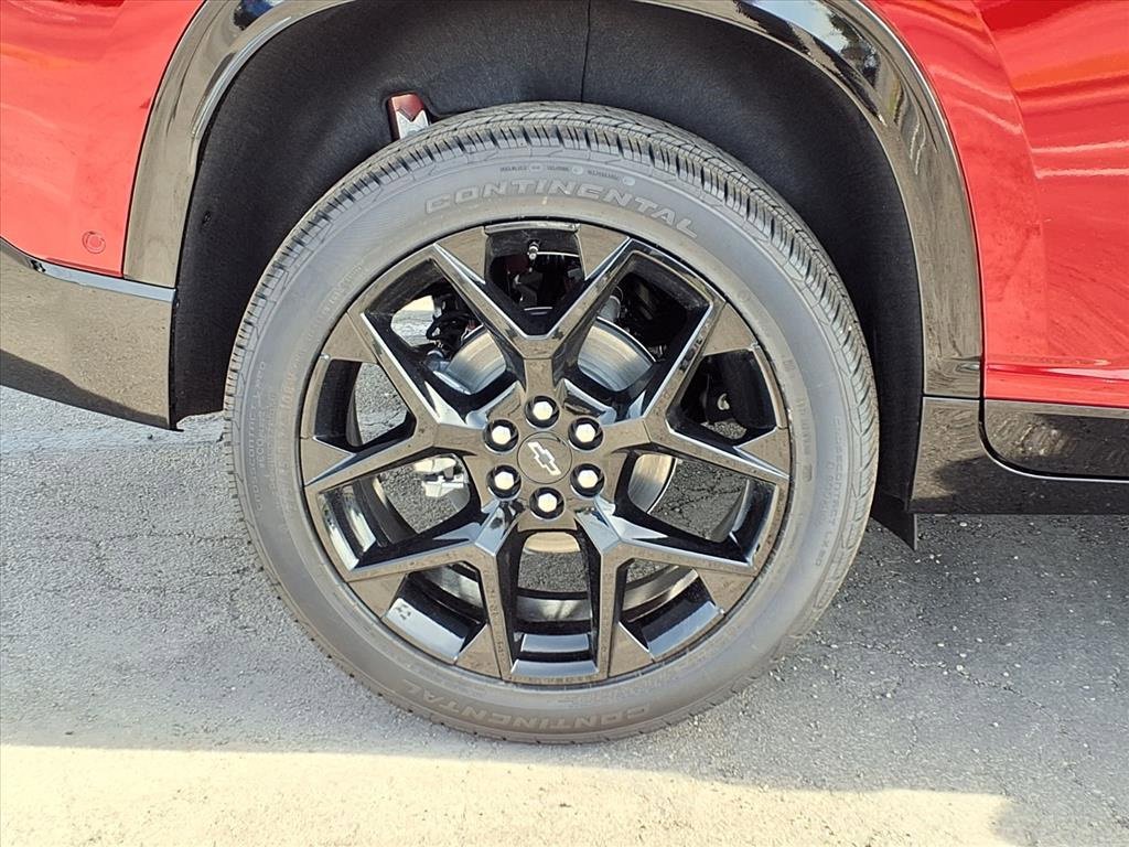 New 2026 Chevrolet Traverse RS image 3