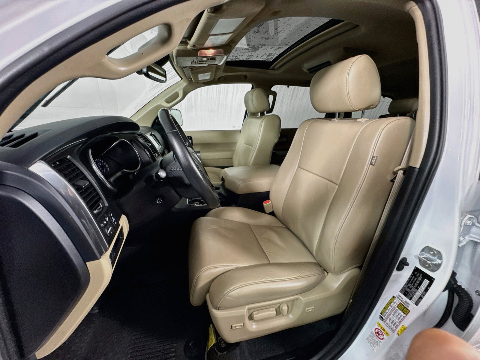 Used 2020 Toyota Sequoia Limited w/ Safety & Convenience Package AWD/4WD image 21