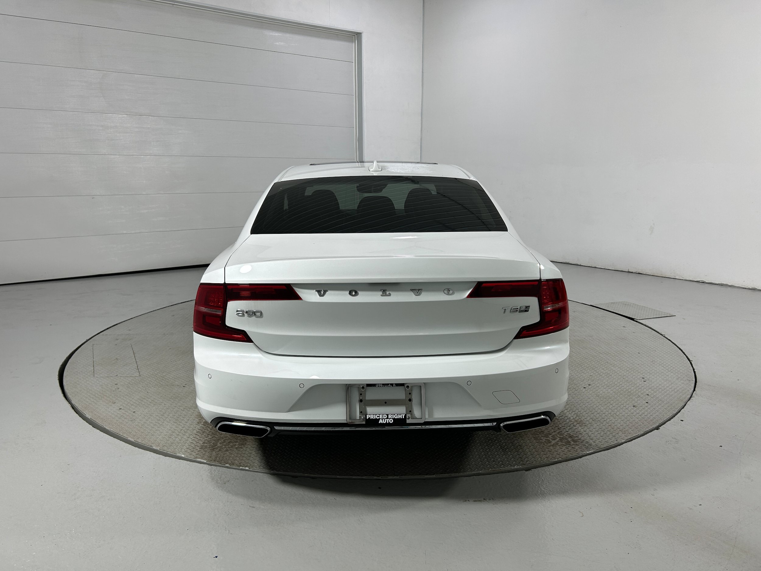 Used 2018 Volvo S90 T8 Inscription w/ Luxury Package AWD/4WD image 32