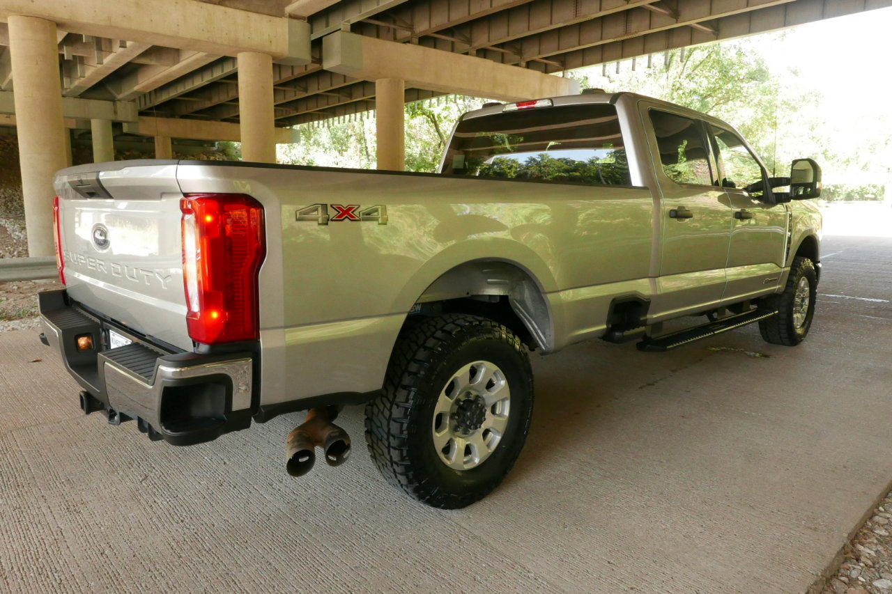 Used 2024 Ford F350 XLT image 31