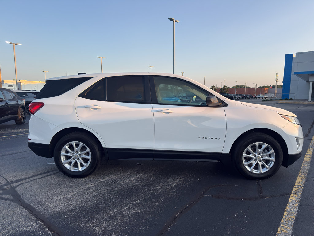 Certified 2020 Chevrolet Equinox LS w/ LS Convenience Package FWD image 4