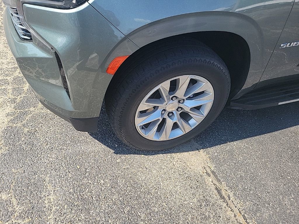 Used 2023 Chevrolet Suburban Premier RWD image 11