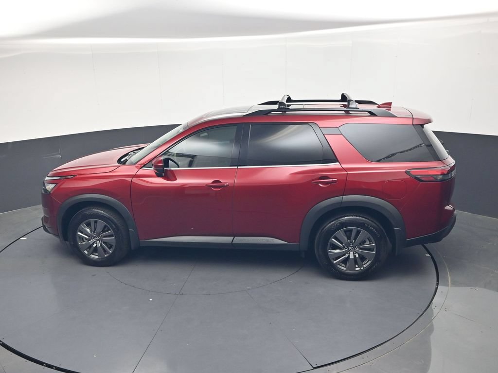 Used 2025 Nissan Pathfinder SV w/ SV Premium Package AWD/4WD image 28