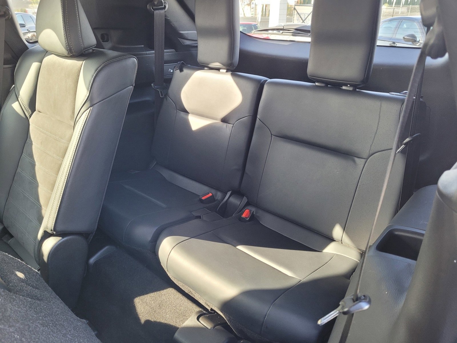 Used 2024 Mitsubishi Outlander SE image 14