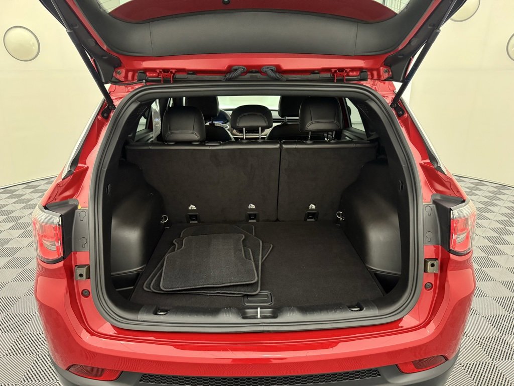 Used 2023 Jeep Compass Latitude image 16