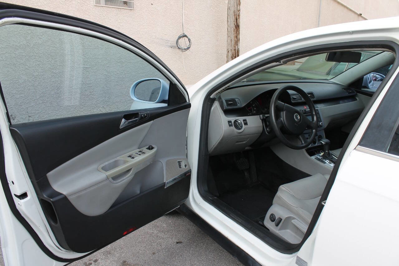 Used 2006 Volkswagen Passat 2.0T image 20