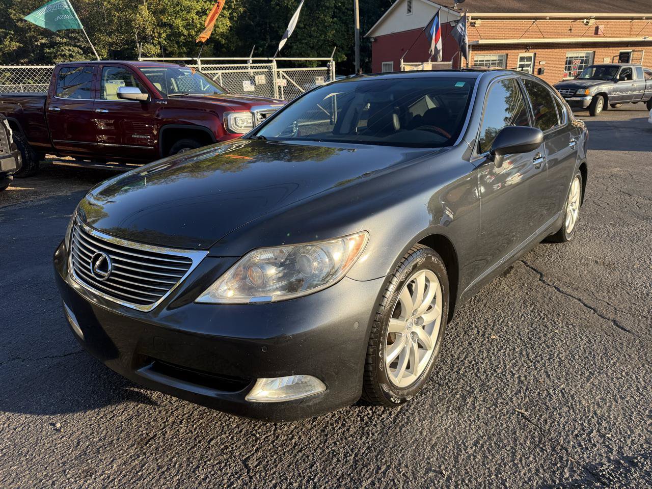 Used 2009 Lexus LS 460 RWD image 3