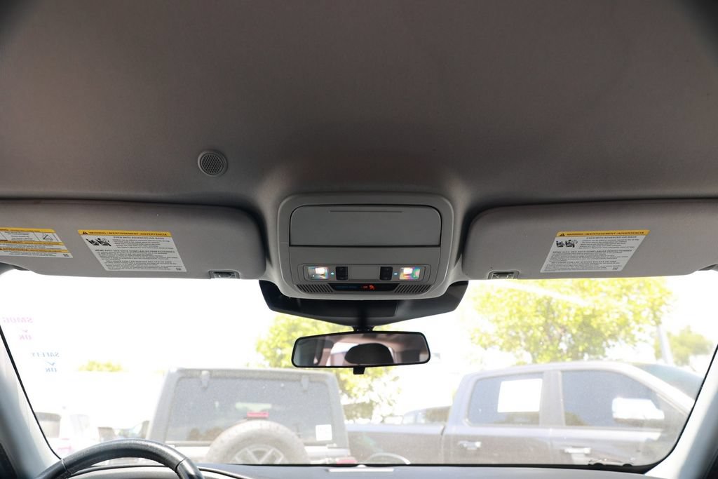 Used 2022 Ford Explorer XLT RWD image 30