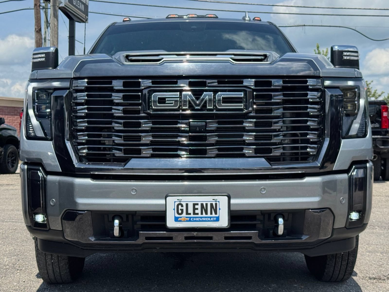 Used 2024 GMC Sierra 3500 Denali Ultimate AWD/4WD image 33