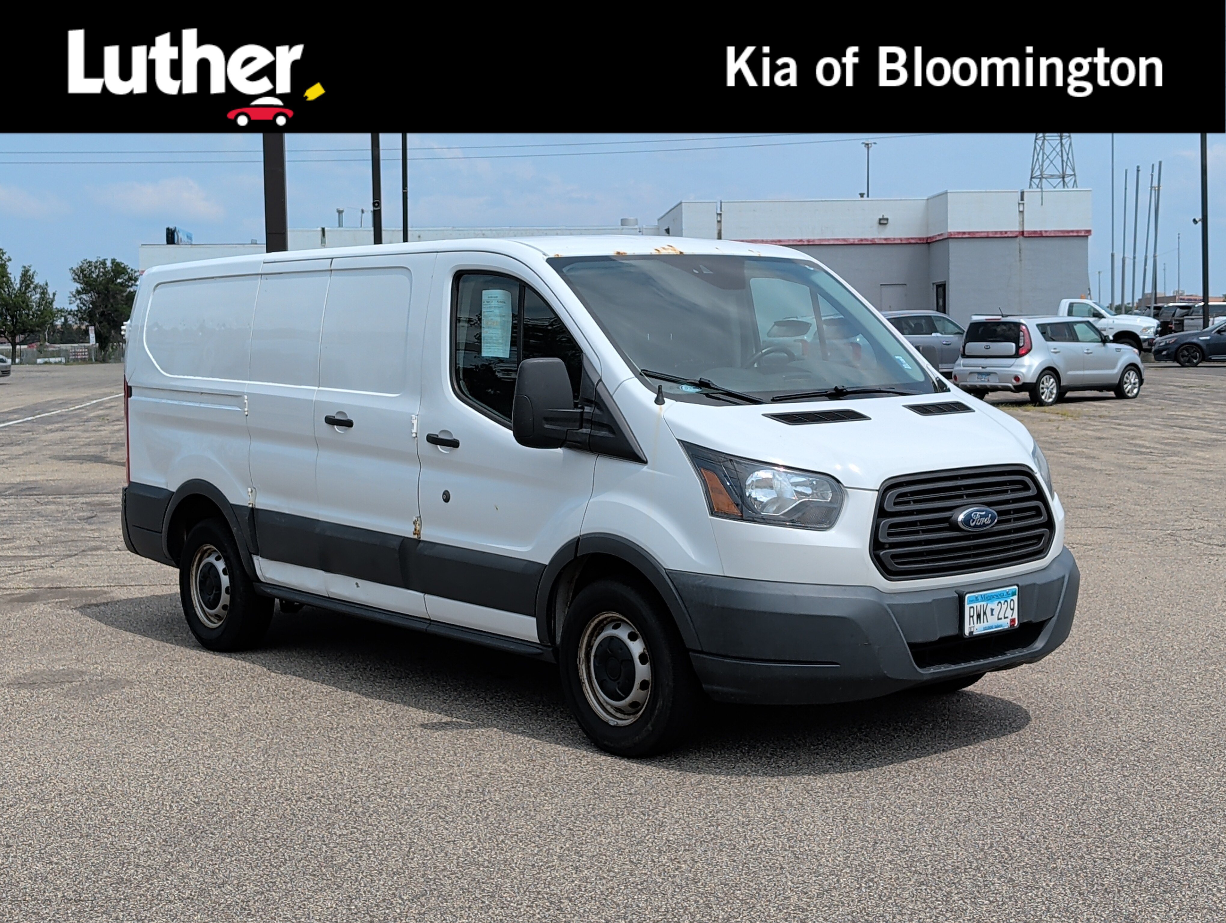 Used 2017 Ford Transit 150 130 Low Roof RWD image 1
