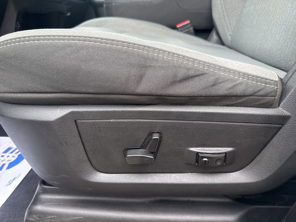 Used 2024 RAM 3500 Big Horn image 11