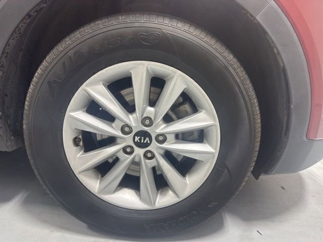 Used 2020 Kia Sorento LX w/ LX I4 Convenience Package image 4