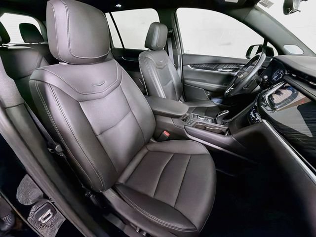 Used 2024 Cadillac XT6 Premium Luxury w/ Technology Package AWD/4WD image 37