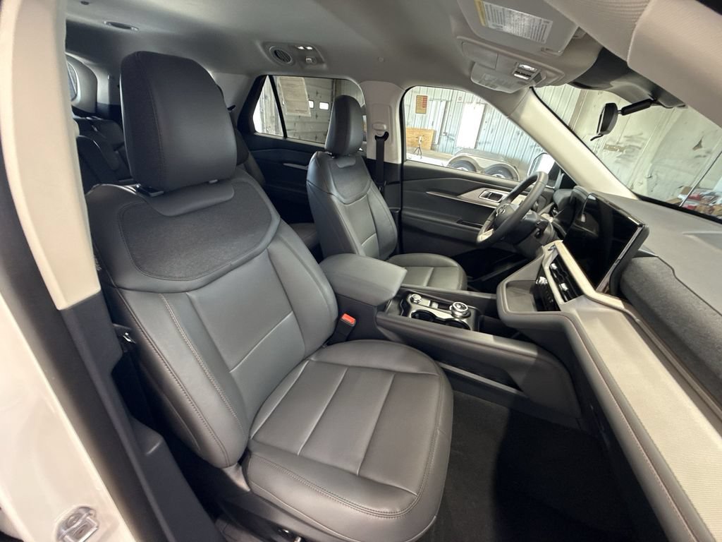New 2026 Ford Explorer Active w/ Active Comfort Package AWD/4WD image 26