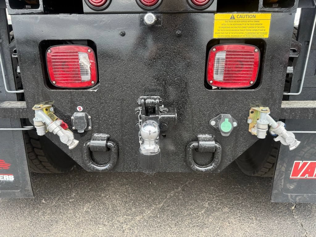 New 2025 Ford F750 2WD Regular Cab Super Duty image 38