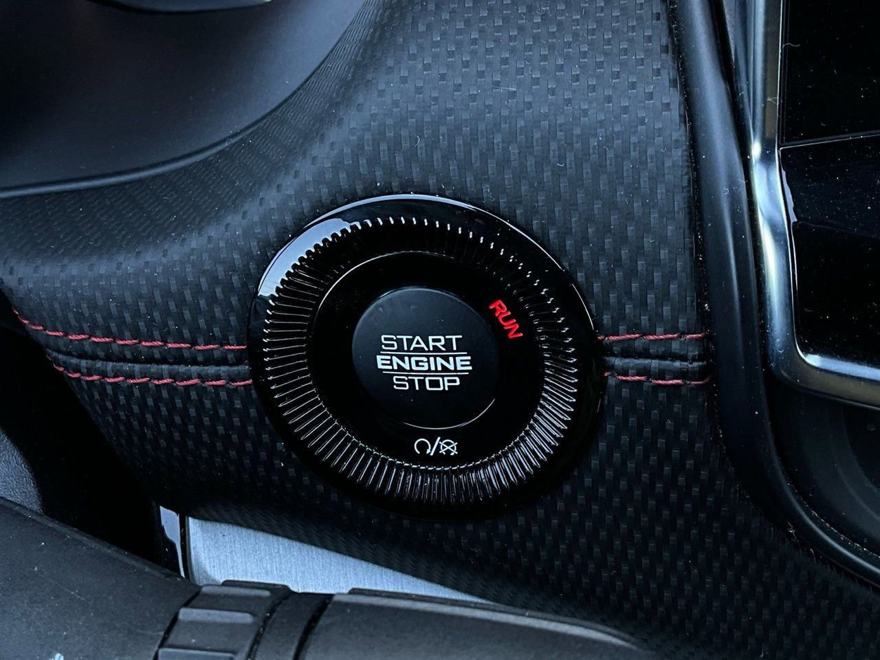 Used 2025 Jeep Compass Trailhawk image 28