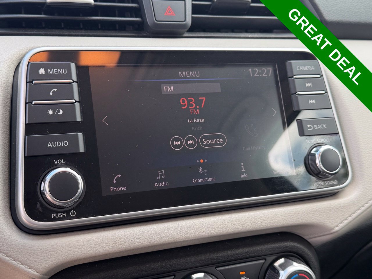 Used 2021 Nissan Versa SV FWD image 24