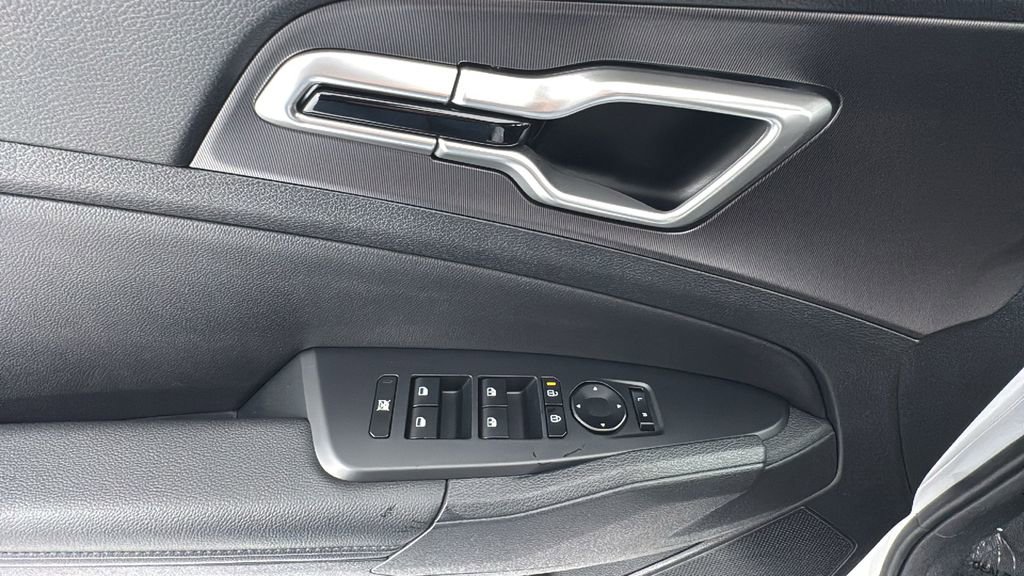 Used 2026 Kia Sportage EX image 20