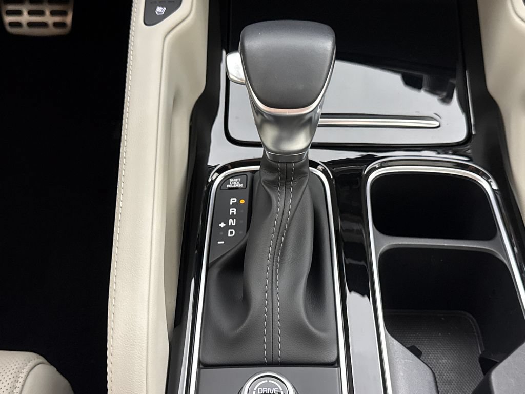 Used 2025 Kia Telluride SX w/ SX Captain's Chair Package FWD image 22