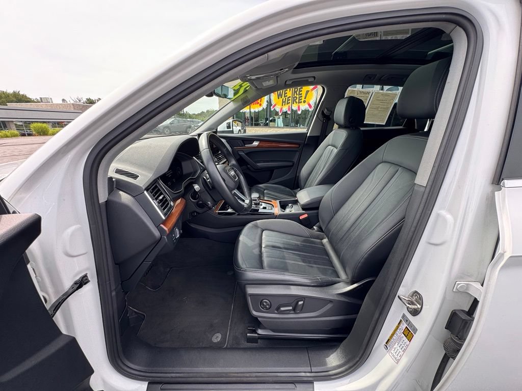 Used 2023 Audi Q5 2.0T Premium Plus AWD/4WD image 37