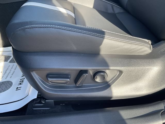 Certified 2025 Toyota Camry SE AWD/4WD image 13